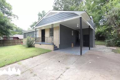 Main picture of 3223 Boone St