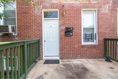 Main picture of 5 S Wickham Rd