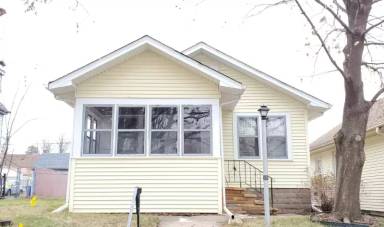 Main picture of 790 Hyacinth Ave E