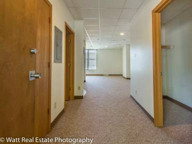 Main picture of 126 Oak St