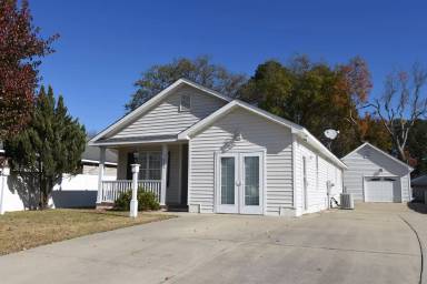 Main picture of 511 Pike St SW