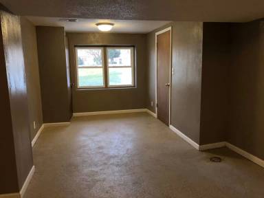 Main picture of 328 12th Ave E