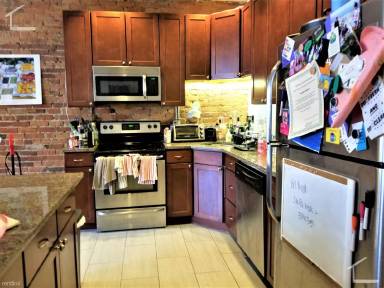 Main picture of 616 Columbus Ave