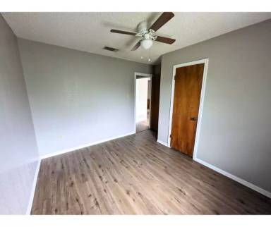 Main picture of 401 N 4th St
