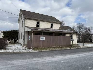 Main picture of 2296 Valley Rd