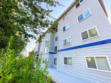 Main picture of 4219 7th Ave NE