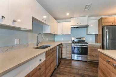 Main picture of 918 Providence Hwy