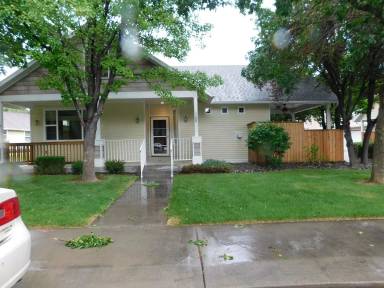Main picture of 1160 Primrose Ln