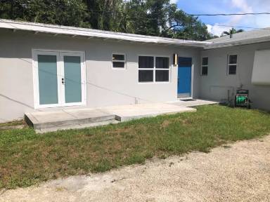 Main picture of 812 SW 16th Ct