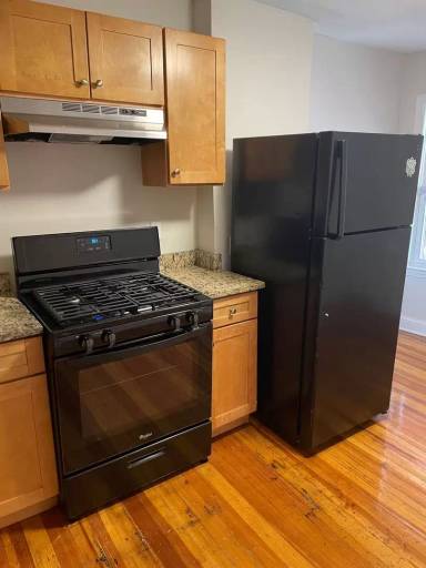 Main picture of 182 Walnut Ave