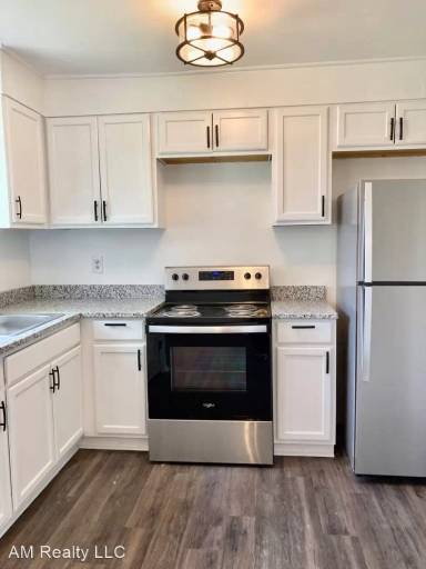 Main picture of 618 Elaine St