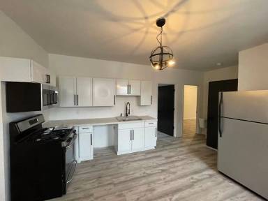 Main picture of 2120 N 1st St