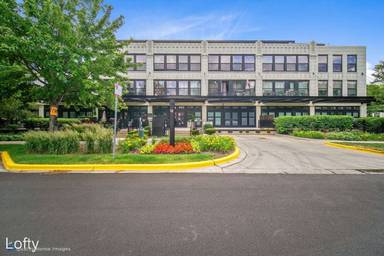 Main picture of 1069 W 14th Pl