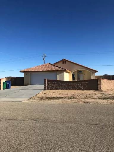 Main picture of 10548 Peach Ave
