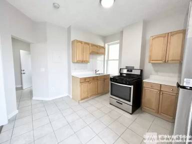 Main picture of 165 Gove St