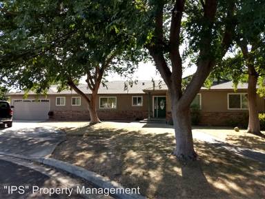 Main picture of 6123 N Channing Cir