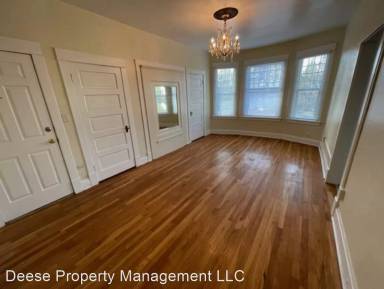 Main picture of 1428 W 10th Ave