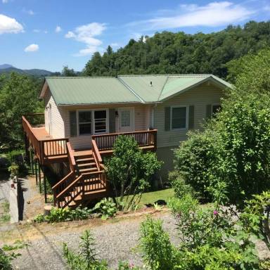 Main picture of 512 Junaluska Rd