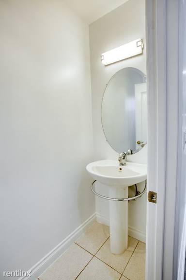 Main picture of 5241 Colodny Dr