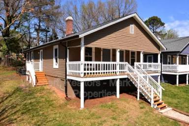 Main picture of 1032 Cornell St