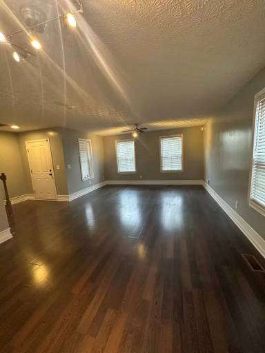 Main picture of 254 N 21st St