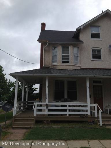 Main picture of 409 W 2nd St