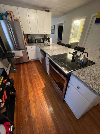 Main picture of 569 Admiral St