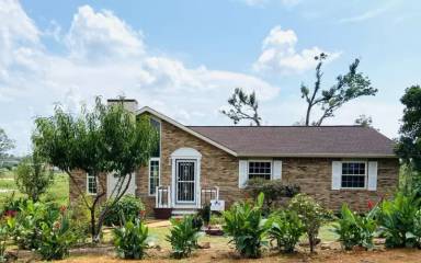 Main picture of 7918 Holly Hills Dr