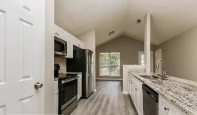 Main picture of 1007 Olde Town Pl