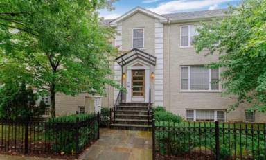 Main picture of 1404 Longfellow St NW