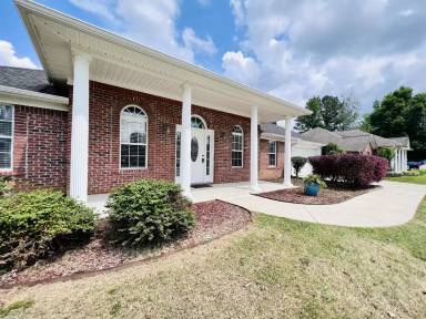 Main picture of 107 Cherita Ln