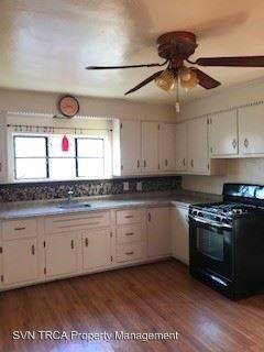 Main picture of 2873 Hemlock St