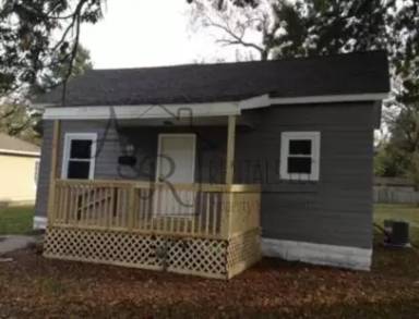 Main picture of 802 W 3rd St