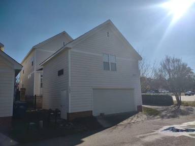 Main picture of 1131 Harp St