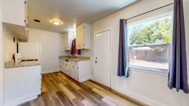 Main picture of 560 McConnell Ave