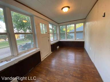 Main picture of 2107 S Grange Ave