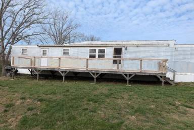 Main picture of 380 Airport Rd
