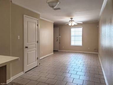 Main picture of 1903 Maria Isabel Dr