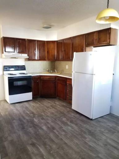 Main picture of 1822-1946 30th St