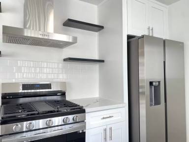 Main picture of 7010 Lanewood Ave