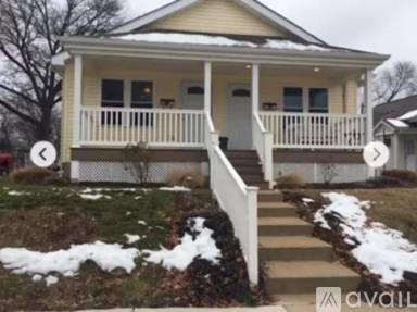 Main picture of 3605 Manhattan Ave