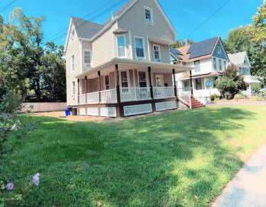 Main picture of 9 Coddington Ave