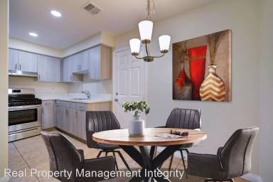 Main picture of 822 Fairway Dr