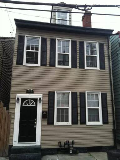 Main picture of 119 S 17th St