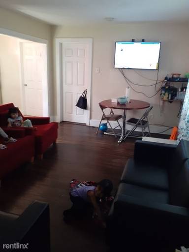 Main picture of 239 2nd St