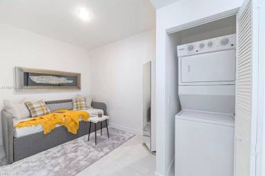 Main picture of Columbus on Fifth