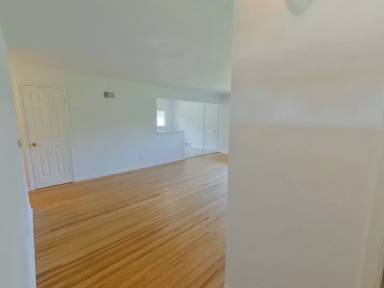 Main picture of 2520 N Perry Ave