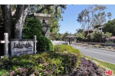 Main picture of 10115 Summertime Ln