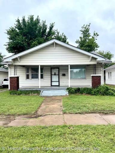Main picture of 624 N 10th St