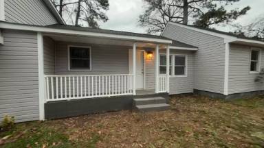 Main picture of 205 Alesa Dr